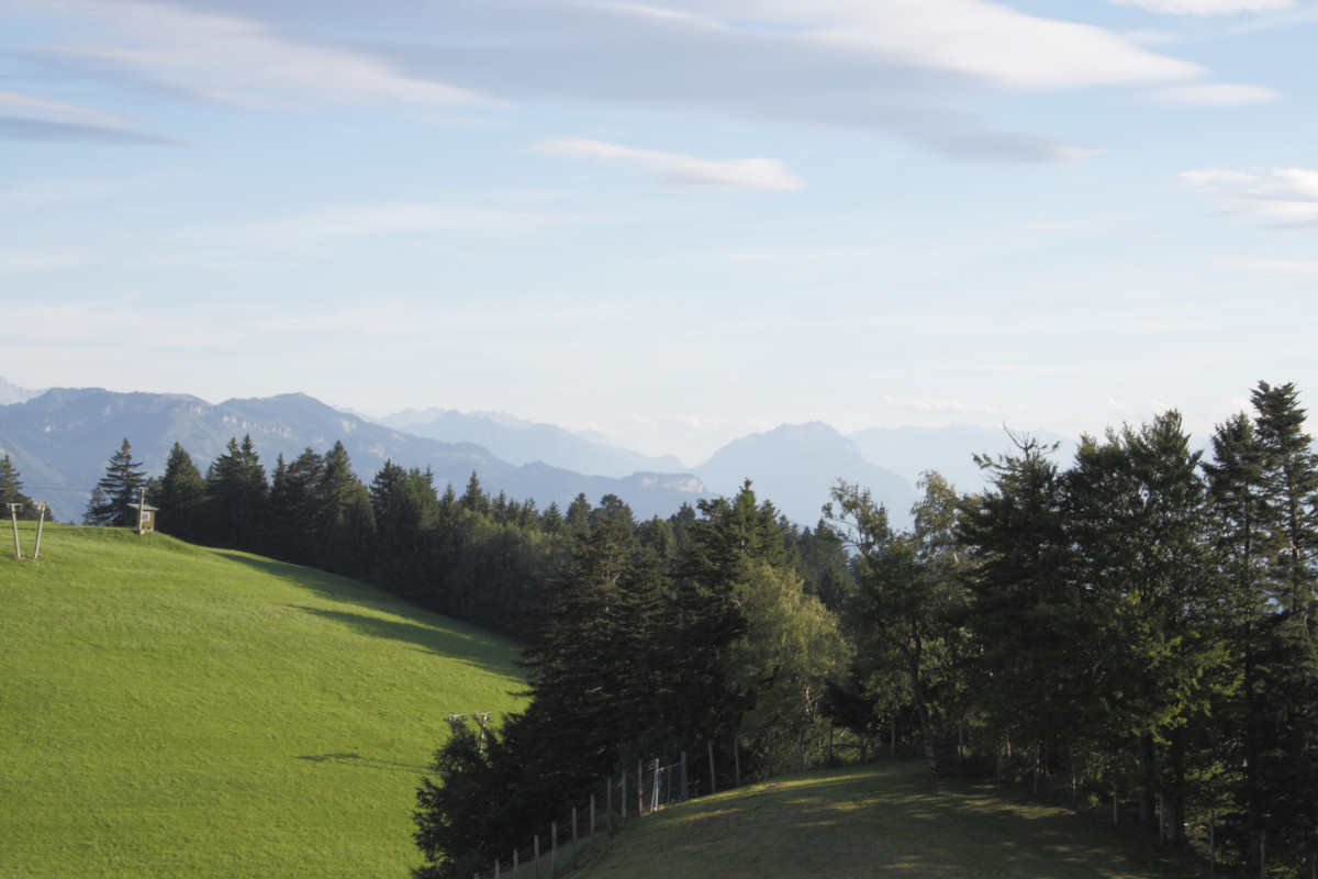 Blick vom Pfänder in Richtung Süden (Liechtenstein, Frastanzer Sand, Hohe Köpfe, Gurtis-Spitze)