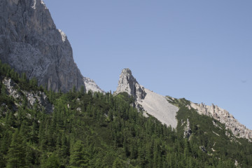 Bei der Kohleralm, unterhalb der Hallerangeralm: Großer Gschnierkopf, Teile der Gleirsch-Halltal-Kette