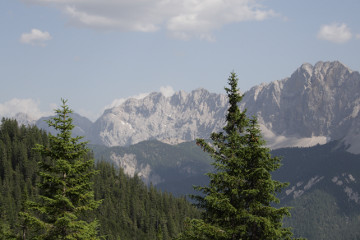 Pleisenhütte: Praxmarerkarspitze, Kaskarspitze, Sonntagkarspitze, Hintere / Vordere Bachofenspitze, Kleiner / Großer Lafatscher, Speckkarspitze, Kleiner / Großer Bettelwurf